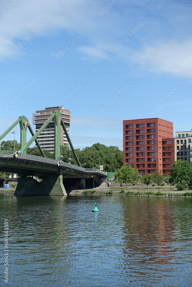Fototapeta premium Mainufer in Frankfurt