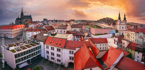 Obraz na płótnie Brno, Czech Republic. Aerial cityscape image of Brno, second largest city in Czech Republic with the Cathedral of St. Peter and Paul at summer sunset. w salonie