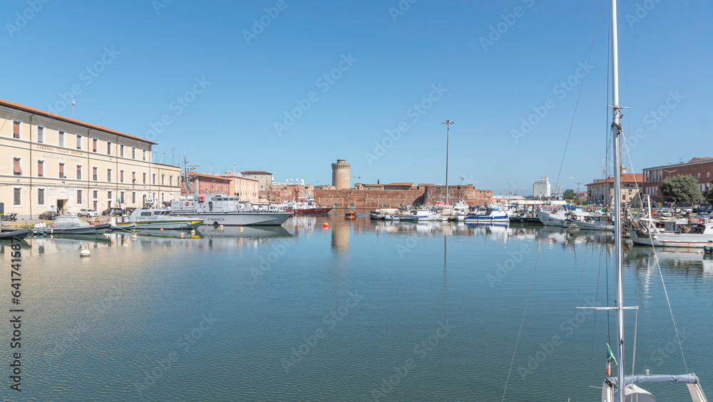 Vue du port de plaisance de Livourne, Italie.