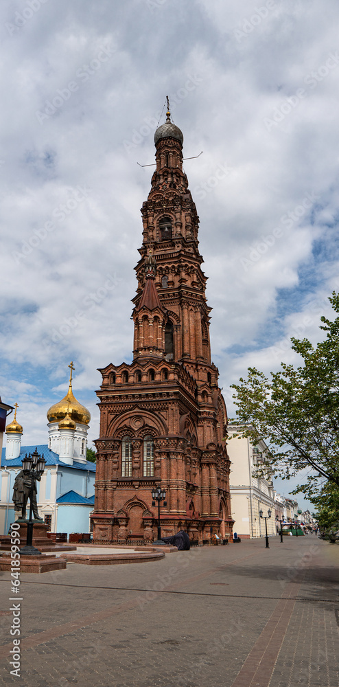 Obraz premium Bell tower of the Cathedral of the Epiphany in Kazan