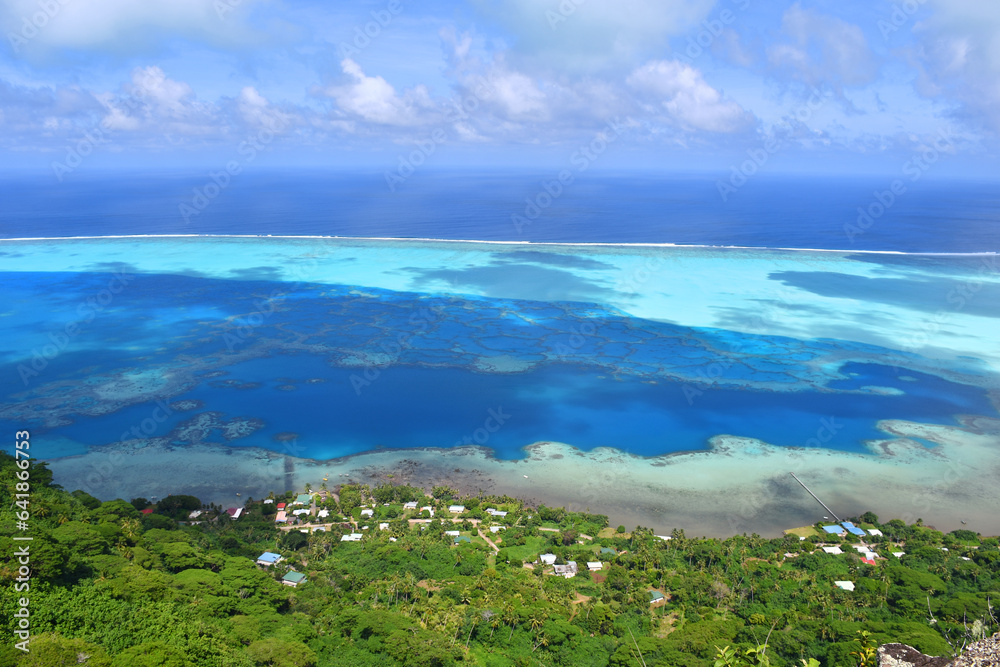 Paradise view on pacific ocean (turquoise lagoon) in Maupiti | French Polynesia