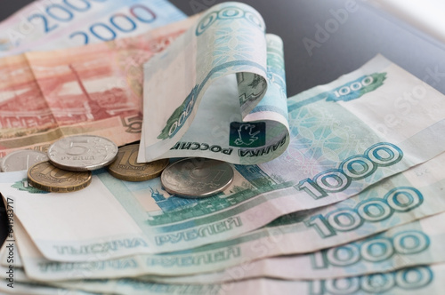 Tableau sur toile Russian rubles folded in a heart, love for money