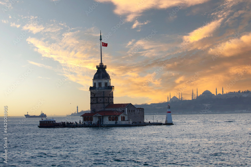 Old Maiden's Tower photos, now renewed