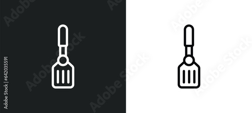 paddle icon isolated in white and black colors. paddle outline vector icon from kitchen collection for web, mobile apps and ui.