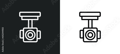 car connecting rod icon isolated in white and black colors. car connecting rod outline vector icon from car parts collection for web, mobile apps and ui.