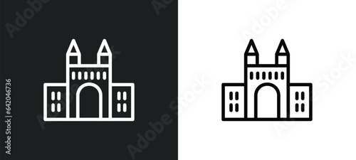 gat of india icon isolated in white and black colors. gat of india outline vector icon from monuments collection for web, mobile apps and ui.