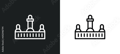retiro park icon isolated in white and black colors. retiro park outline vector icon from monuments collection for web, mobile apps and ui.