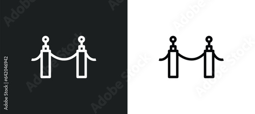 museum fencing icon isolated in white and black colors. museum fencing outline vector icon from museum collection for web, mobile apps and ui.