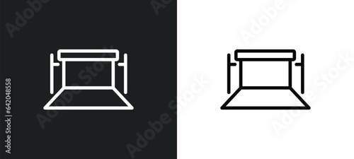 chroma icon isolated in white and black colors. chroma outline vector icon from photography collection for web, mobile apps and ui.
