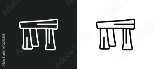 stonehenge icon isolated in white and black colors. stonehenge outline vector icon from stone age collection for web, mobile apps and ui.