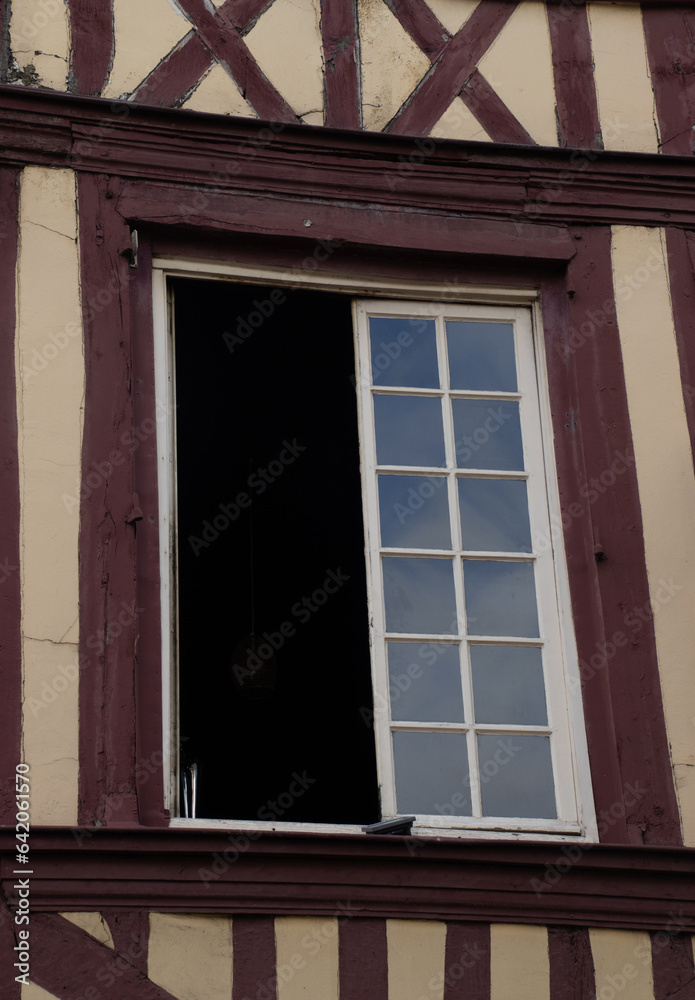 Fototapeta premium Historic window and wooden vigas 