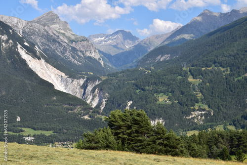 La Dent d'Ambin (alt 3372 m), vue depuis le plateau d'Aussois photo