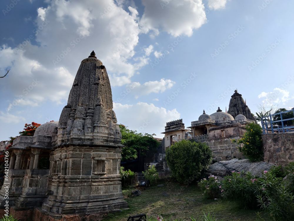 Picture of a temple at Kumbhalgarh Fort shot during daylight Picture of a temple at Kumbhalgarh Fort shot during daylight