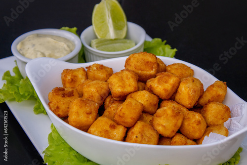 Porção de Queijo Frito em Cubos