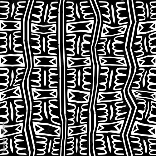 White background with black pattern.Repeat Pattern for fashion, textile design,  on wall paper, wrapping paper, fabrics and home decor. Seamless pattern in grunge style.