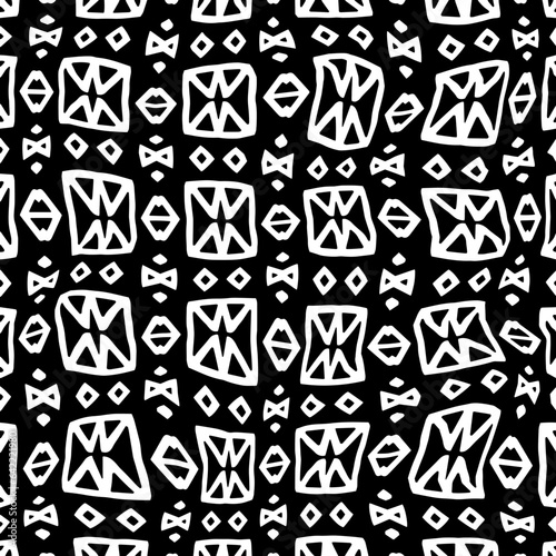 White background with black pattern.Repeat Pattern for fashion, textile design,  on wall paper, wrapping paper, fabrics and home decor. Seamless pattern in grunge style.
