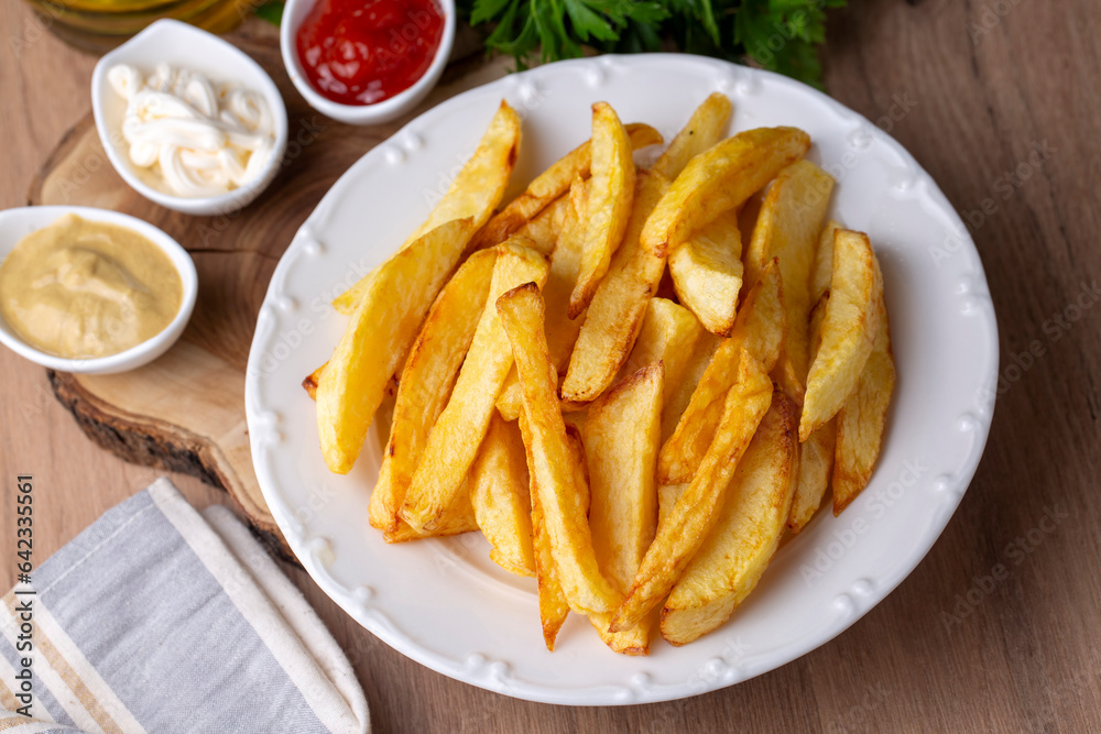 Turkish style handmade french fries, Turkish name; Ev yapımı patates kizartmasi Turkish style handmade french fries, Turkish name; Ev yapımı patates kizartmasi