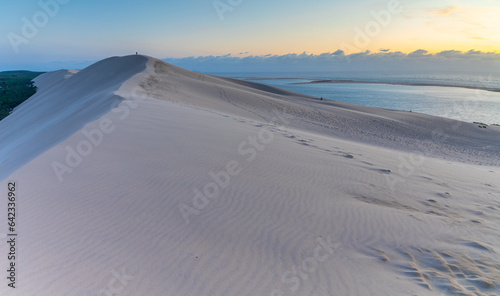 Randonnée le long de la Dune du Pilat en France