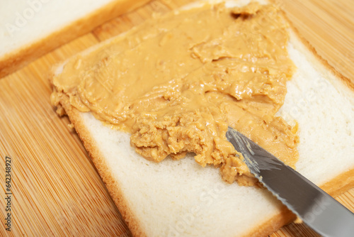 peanut butter sandwich preparation,close up
