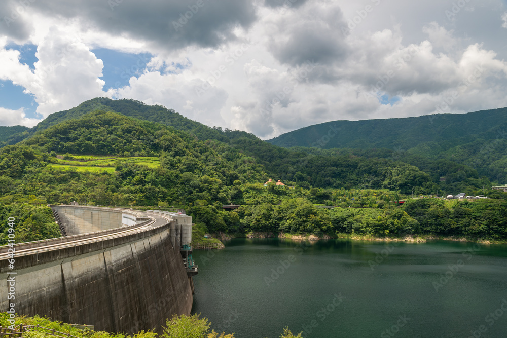 広島県、温井ダムにある龍姫湖
