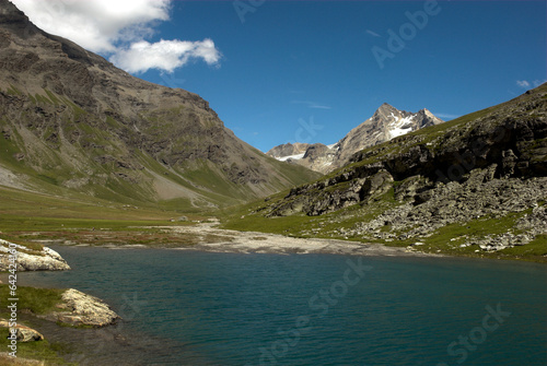 Lac de la Sassiére, Réserve naturelle de la Grande Sassiére, Tignes, massif de la Vanoise, Haute Tarentaise, Savoie, 73, France photo