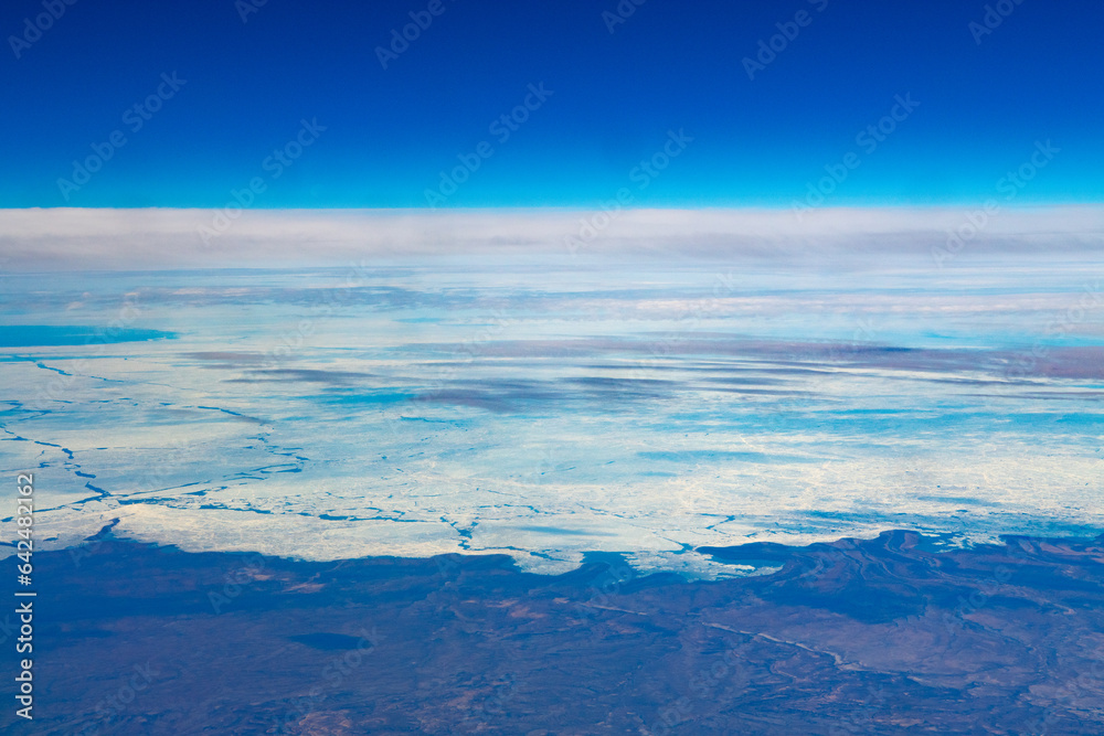 Farbenspiel - Blick aus 12 000 Meter Höhe auf das Polarmeer 
