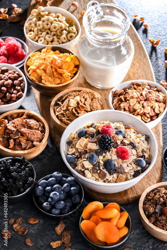 Breakfast cereal products and fresh fruits