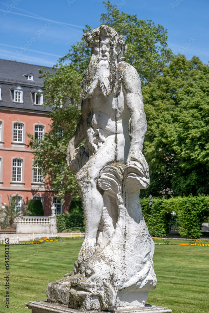 Statue dans le Palais princier de Trèves en Allemagne 