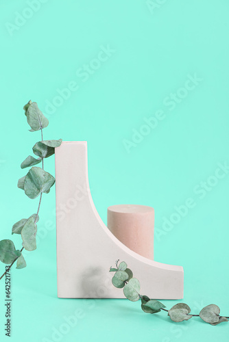 Minimalist product display ...