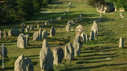 alignement des menhirs de Carnac photo