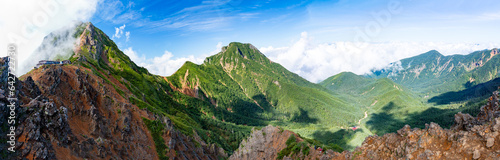 夏の南八ヶ岳　地蔵ノ頭から　赤岳阿弥陀岳と行者小屋北沢の絶景