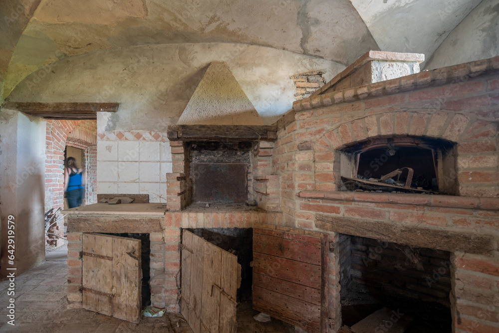 Cursed Renaissance Manor: Unveiling the Haunting Mysteries of an Abandoned Villa in Emilia Romana, Italy Cursed Renaissance Manor: Unveiling the Haunting Mysteries of an Abandoned Villa in Emilia Romana, Italy