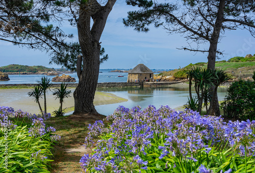 Urlaub in der Bretagne, Frankreich: Die wunderschöne besondere Ausflug Insel Île de Bréhat - Blick auf die Mühle Moulin à marée du Birlot