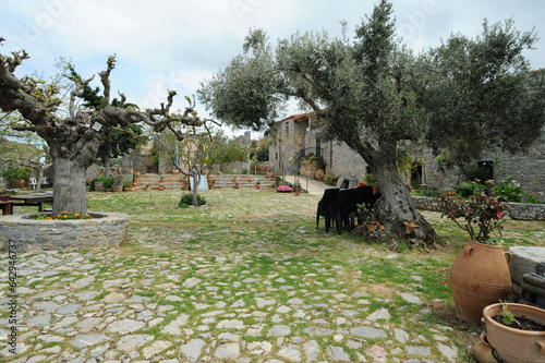 Le monastère de Chalépa près de Pérama en Crète photo