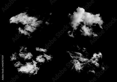 Pakiet białych chmur na czarnym tle, dym