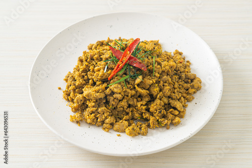 Stir Fried Pork with Yellow Curry Paste photo