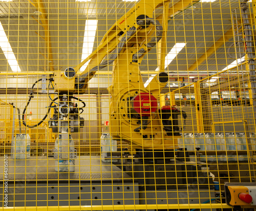 Fabricación botellas plástico, industria embotelladora, botellas plástico, botellas agua