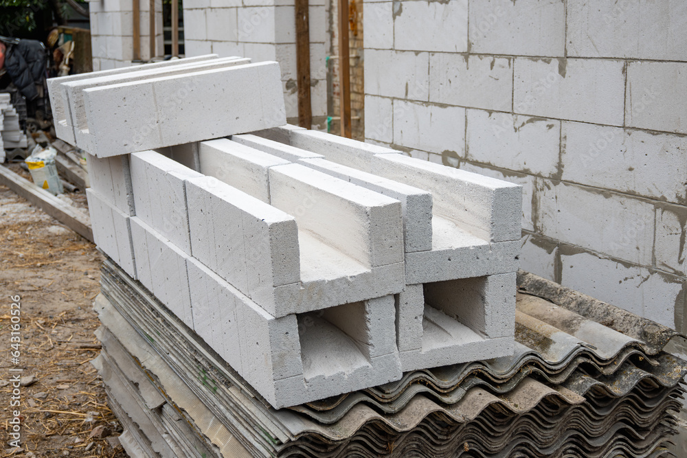 Aerated concrete blocks for armored belt. Laying aerated concrete blocks. Construction of