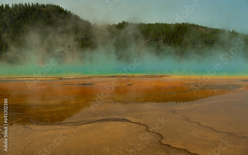 The Grand Prismatic Spring in Yellowstone National Park 