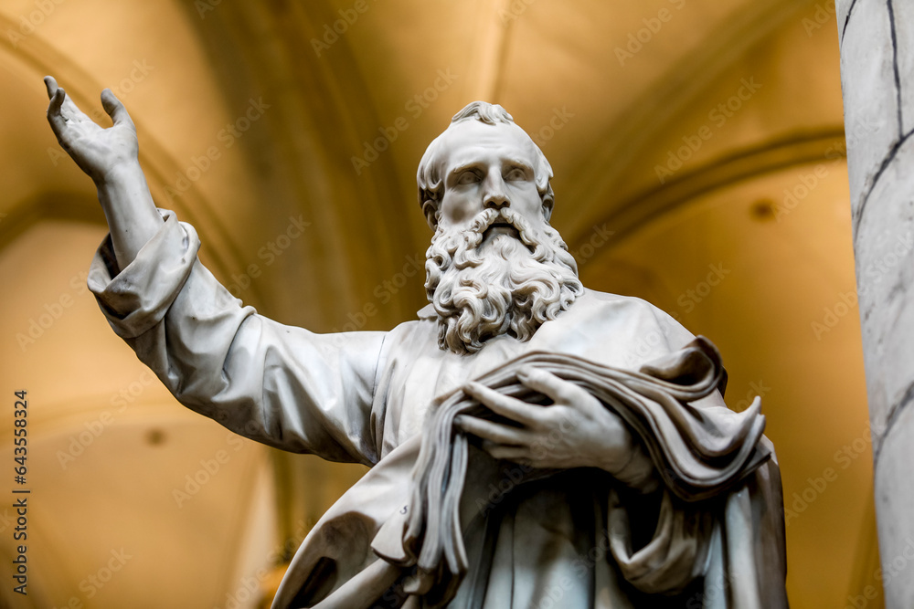 Obraz premium St James's catholic church, Antwerp, Belgium. Saint statue detail.