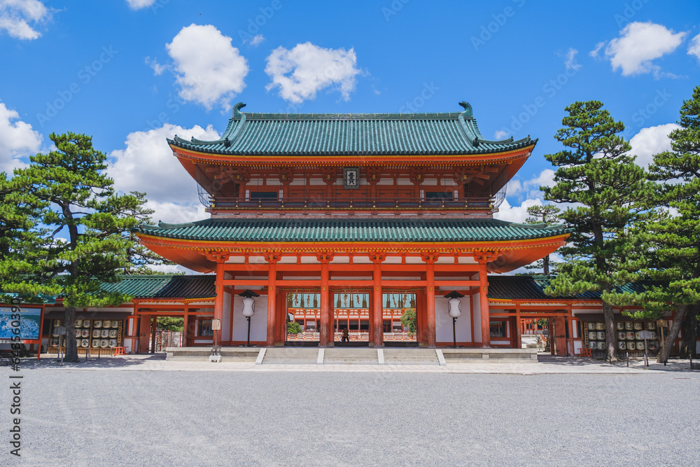 A Japanese heritage that still retains remnants of the Heian period [Heian Jingu Shrine]