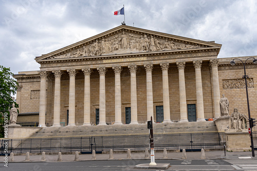 Palais bourbon de l'assemblée nationale à Paris