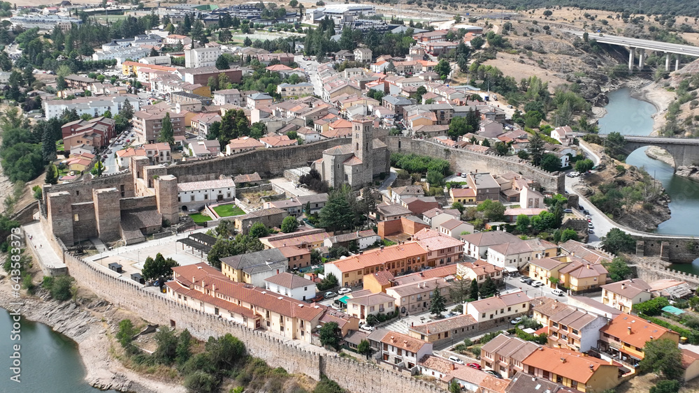 vistas aéreas del municipio de Buitrago de Lozoya en Madrid, España