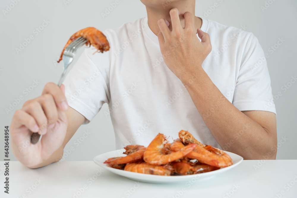food allergies, men have reactions itching and redness after eating