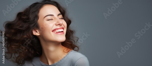 Closeup portrait of happy w...