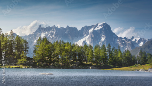 Tableau sur toile The Arpy Lake and the Mont Blanc massif in the background