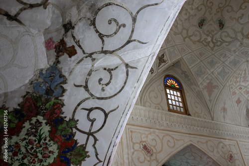 Imamzadeh-ye Zanjiri shrine in Nasir-almolk Mosque photo