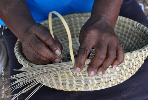 gullah basket weaving hands