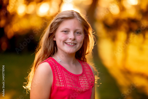 Mädchen im Sonnenuntergang, Girl in Sunset