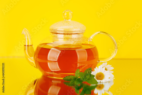 Soothing herbal tea blend with mint